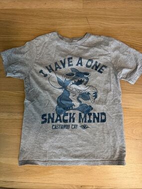 Castaway Cay Gray Short-Sleeve Tee with Navy Graphic 'I Have a One Snack Mind'
